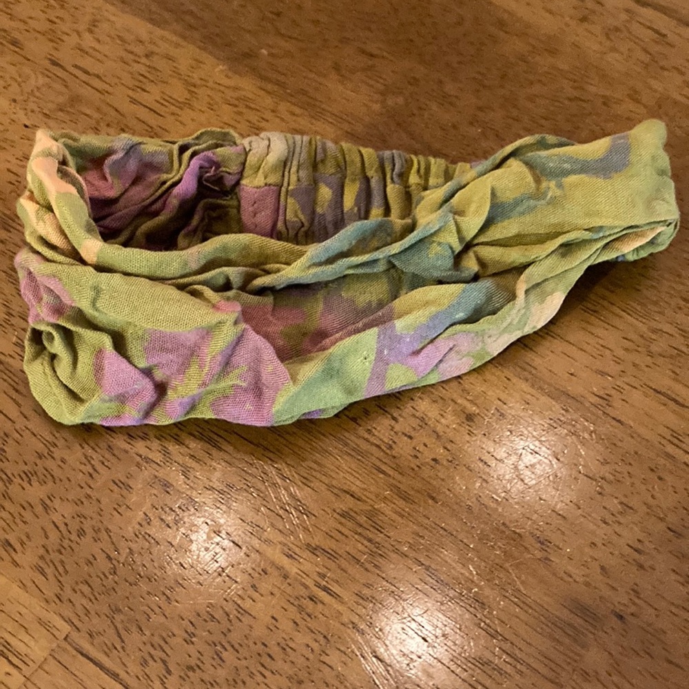 Multicolor adjustable headband